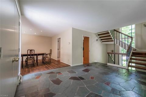 5645 Ledgebrook Ln, Solon, OH 44139 photo 15