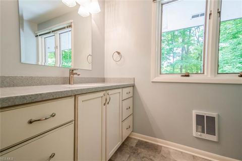 5645 Ledgebrook Ln, Solon, OH 44139 photo 21