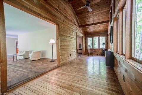 5645 Ledgebrook Ln, Solon, OH 44139 photo 10