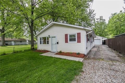 561 Case Ave, Elyria, OH 44035 photo 2