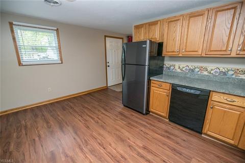 561 Case Ave, Elyria, OH 44035 photo 6