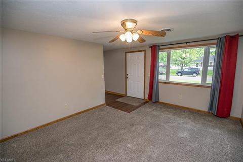 561 Case Ave, Elyria, OH 44035 photo 9