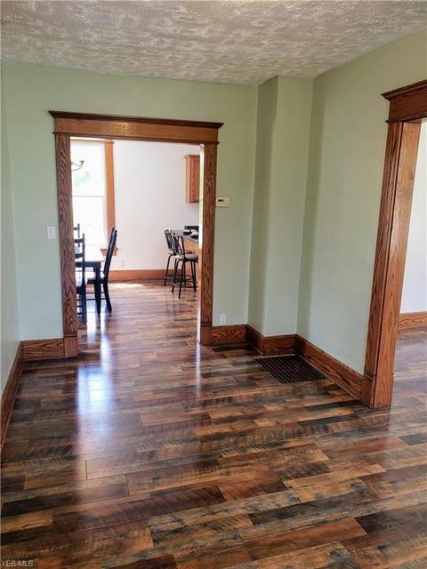 112 Ohio St, Barnesville, OH 43713 photo 9