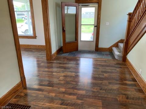 112 Ohio St, Barnesville, OH 43713 photo 8