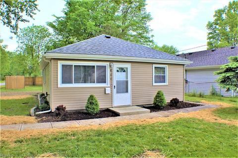 841 Boston Ave, Elyria, OH 44035 photo 2