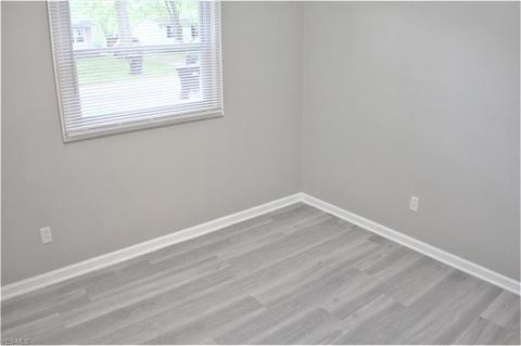 841 Boston Ave, Elyria, OH 44035 photo 10