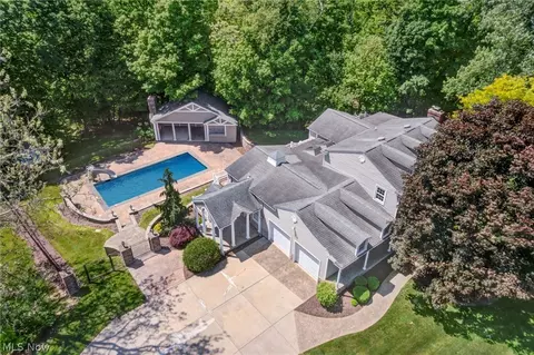 31271 Arthur Rd, Solon, OH 44139 photo 3