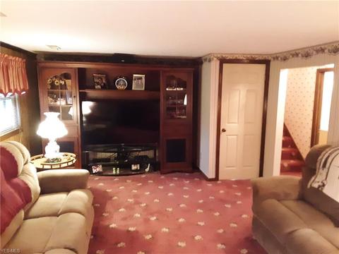 6805 Firestone Ave NE, Canton, OH 44721 photo 28