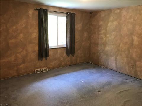 2303 Augustine Dr, Parma, OH 44134 photo 15