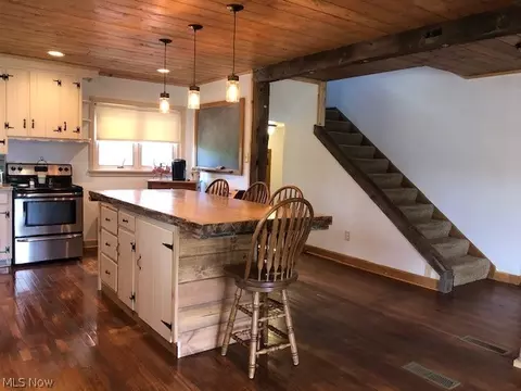 1531 N Walnut St, Dover, OH 44622 photo 12