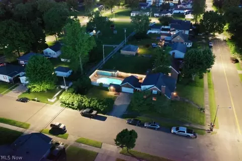 1531 N Walnut St, Dover, OH 44622 photo 2