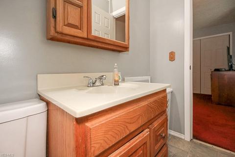 2123 E 41st St, Lorain, OH 44055 photo 11
