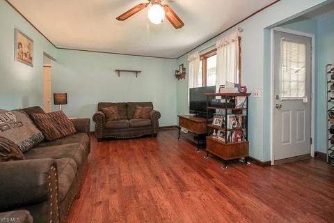 2123 E 41st St, Lorain, OH 44055 photo 3