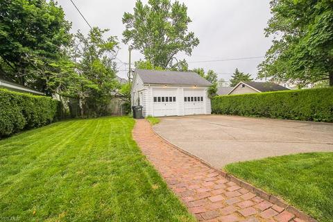 207 Eastern Heights Blvd, Elyria, OH 44035 photo 3