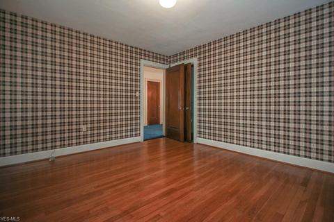 207 Eastern Heights Blvd, Elyria, OH 44035 photo 29