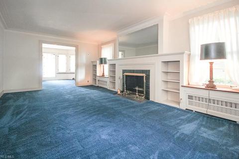 207 Eastern Heights Blvd, Elyria, OH 44035 photo 8