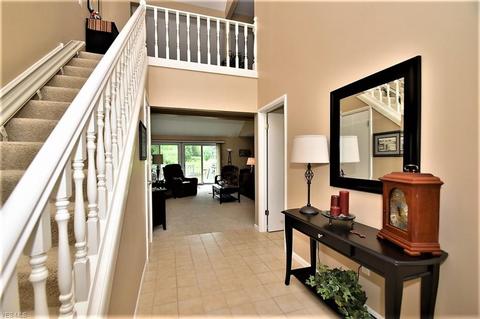 900 Hampton Cir # -3, Aurora, OH 44202 photo 6