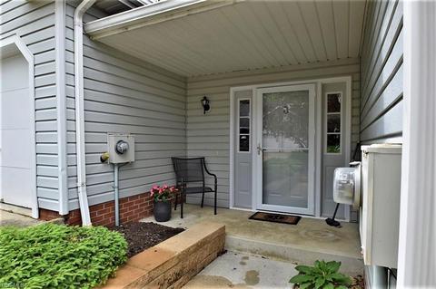 900 Hampton Cir # -3, Aurora, OH 44202 photo 4
