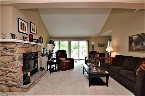 900 Hampton Cir # -3, Aurora, OH 44202 photo 7