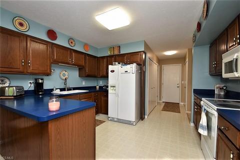 900 Hampton Cir # -3, Aurora, OH 44202 photo 16