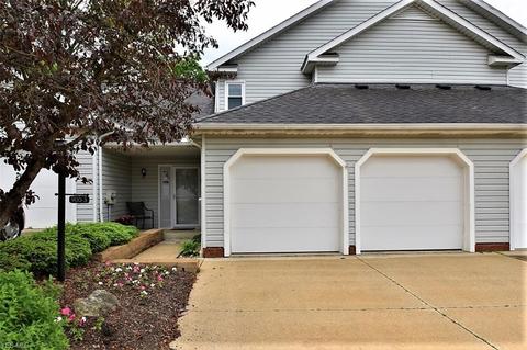 900 Hampton Cir # -3, Aurora, OH 44202 photo 1