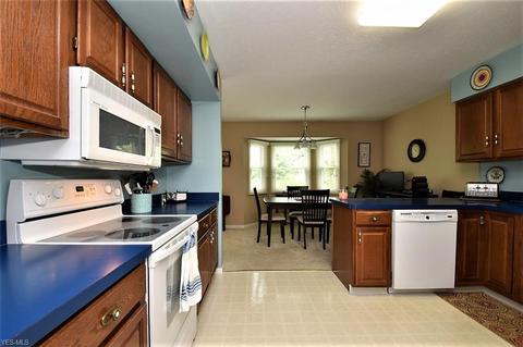 900 Hampton Cir # -3, Aurora, OH 44202 photo 18