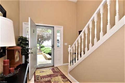900 Hampton Cir # -3, Aurora, OH 44202 photo 5
