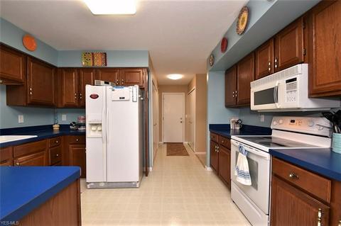 900 Hampton Cir # -3, Aurora, OH 44202 photo 17
