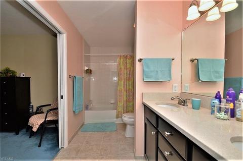 900 Hampton Cir # -3, Aurora, OH 44202 photo 26