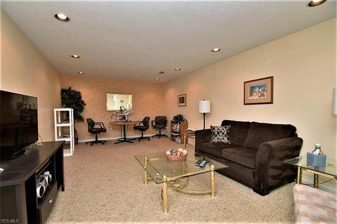 900 Hampton Cir # -3, Aurora, OH 44202 photo 31