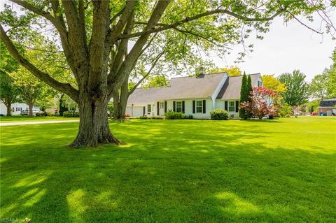5518 Rosecliff Dr, Lorain, OH 44053 photo 3