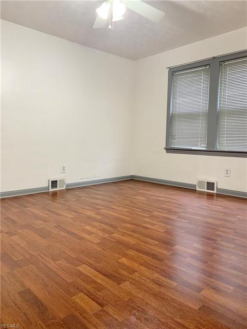 7618 Ridgefield Ave, Parma, OH 44129 photo 13