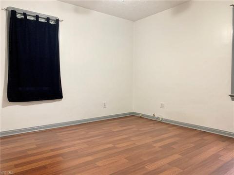 7618 Ridgefield Ave, Parma, OH 44129 photo 16