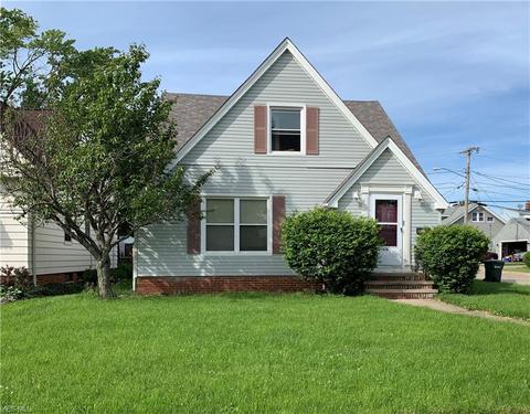 7618 Ridgefield Ave, Parma, OH 44129 photo 1