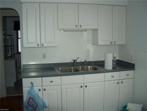 7618 Ridgefield Ave, Parma, OH 44129 photo 17