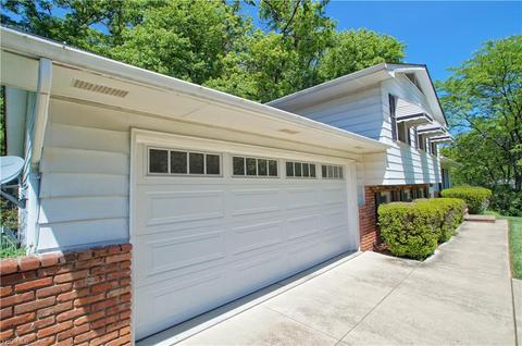 6930 Drexel Dr, Seven Hills, OH 44131 photo 3