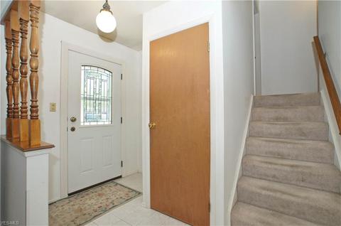 6930 Drexel Dr, Seven Hills, OH 44131 photo 4