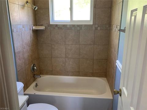 9899 Belden, Windham, OH 44288 photo 4