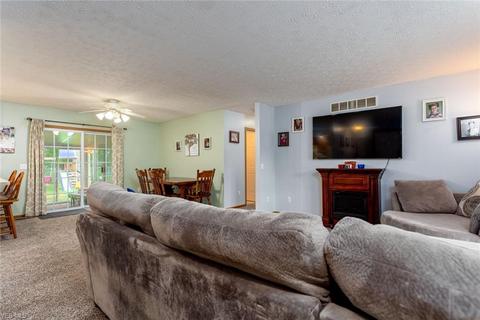 307 Root Rd, Lorain, OH 44052 photo 3