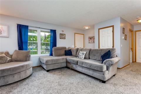 307 Root Rd, Lorain, OH 44052 photo 5