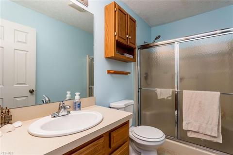 307 Root Rd, Lorain, OH 44052 photo 23