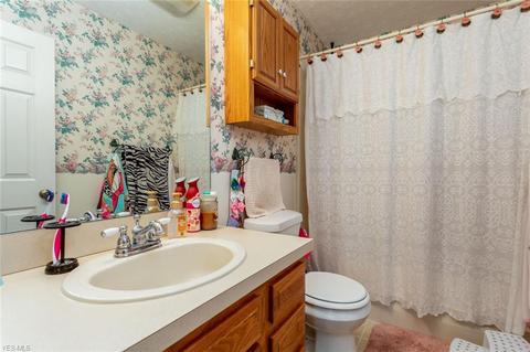 307 Root Rd, Lorain, OH 44052 photo 18