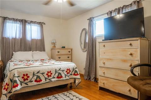 30312 Arnold Rd, Willowick, OH 44095 photo 9