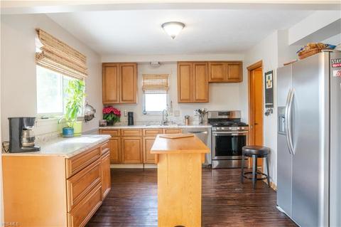 30312 Arnold Rd, Willowick, OH 44095 photo 6