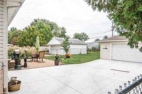 30312 Arnold Rd, Willowick, OH 44095 photo 3