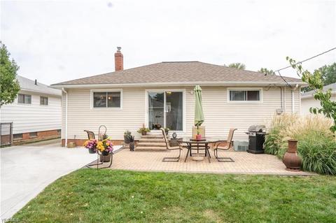 30312 Arnold Rd, Willowick, OH 44095 photo 2