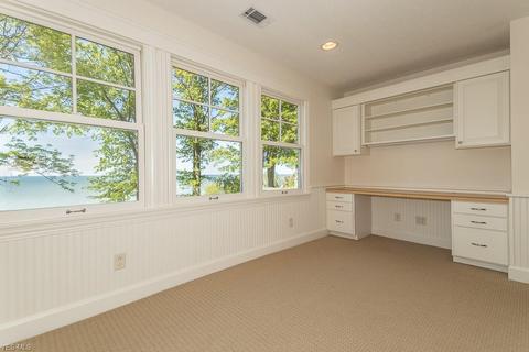 3703 Edgewater Dr, Ashtabula, OH 44004 photo 17