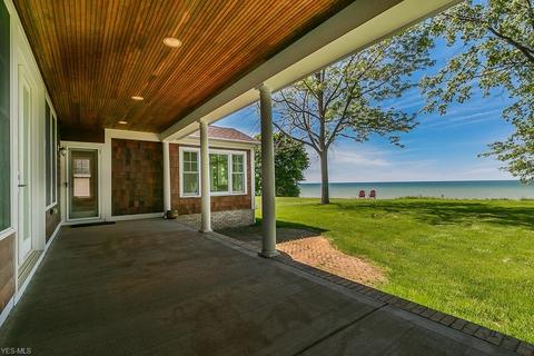 3703 Edgewater Dr, Ashtabula, OH 44004 photo 4