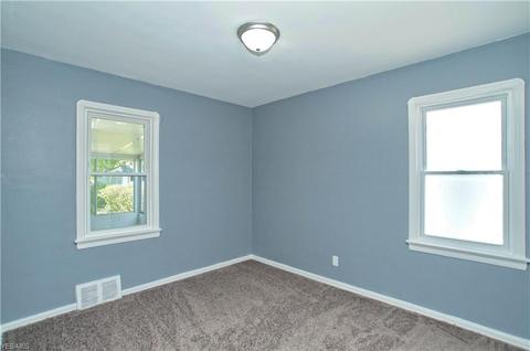 17233 Mapleboro Ave, Maple Heights, OH 44137 photo 8