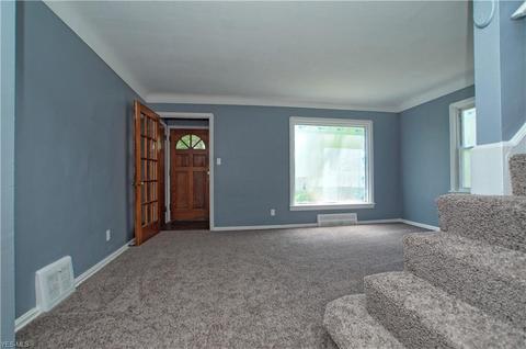 17233 Mapleboro Ave, Maple Heights, OH 44137 photo 6